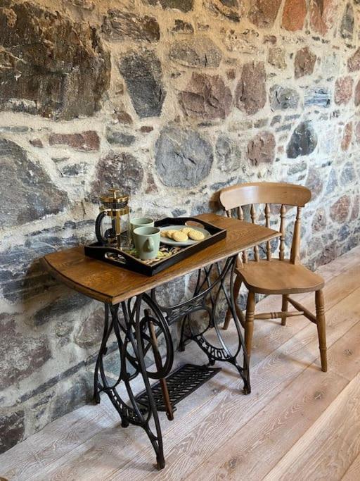 South Kessock Signalman'S Cottage In Clachnaharry מראה חיצוני תמונה